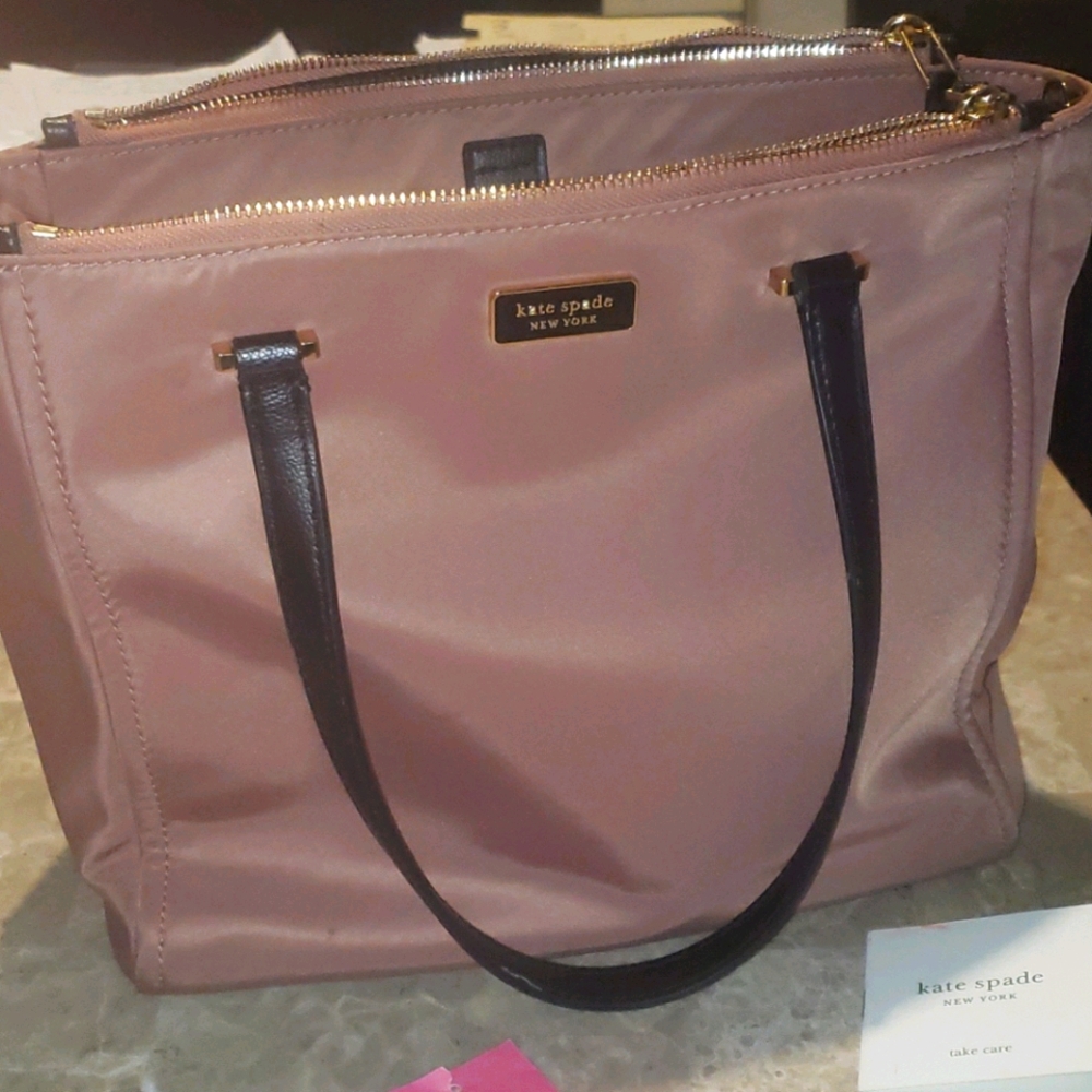 👛